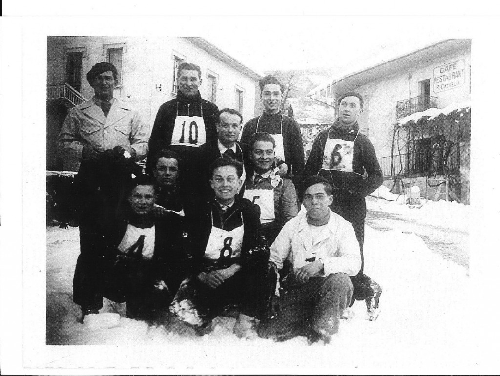 Les skieurs d'Albens au concours de Cessens vers 1938 (archive Kronos)