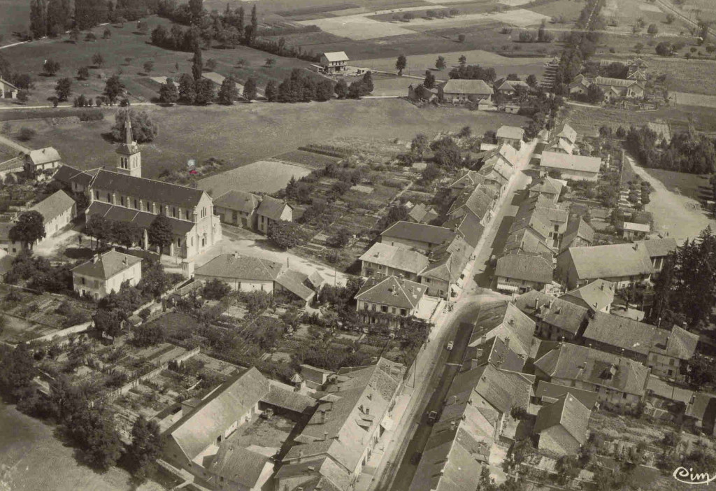 Carte postale des éditions Combier (collection particulière)