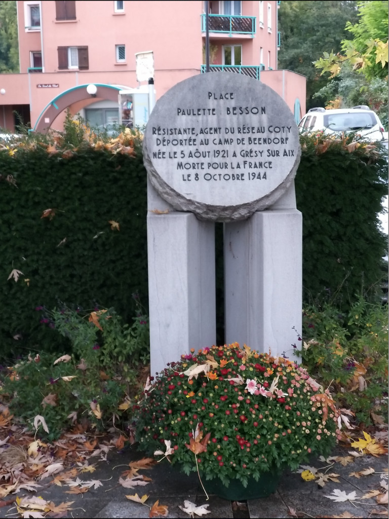 Grésy-sur-Aix, stèle à la mémoire de Paulette Besson