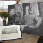 Le docteur Félix Michaud. L'intérieur de sa cagna a été reconstitué à partir d'une photographie fournie par la famille.