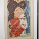 1er mars 1871, 1er mars 1918 : en Alsace libérée les petites filles, se restreignent de bon cœur pour hâter la délivrance de l'Alsace encore annexée. Faites comme elles ! Toutes les ressources graphiques sont employées par l'artiste (Béatrix Grognuz) pour mobiliser, montrant la tête d'une fille dans le costume alsacien avec un drapeau français drapé autour d'elle.